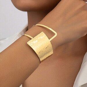 New yellow gold cuff Bracelet